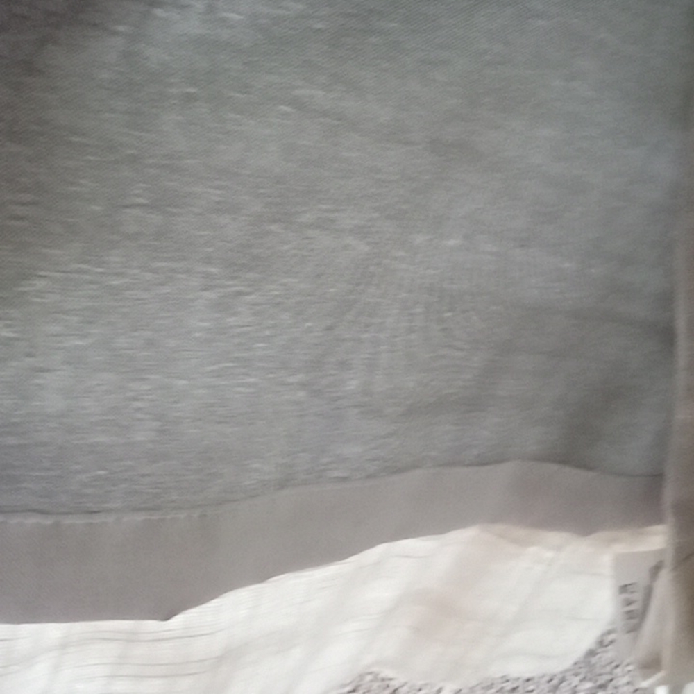 Drapes - Picture 2 of 2